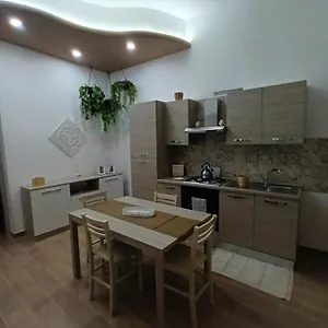 https://la-casa-di-ruth.catania-hotels.net