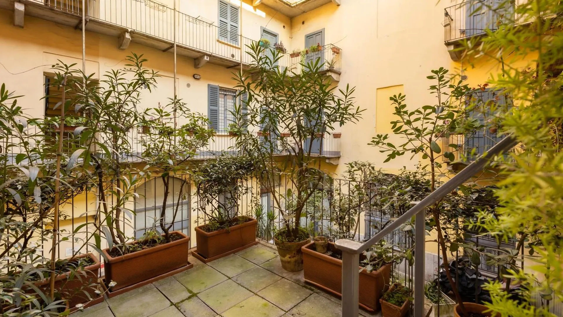 Bricks & Beams Studio In The Key Area Of Milan