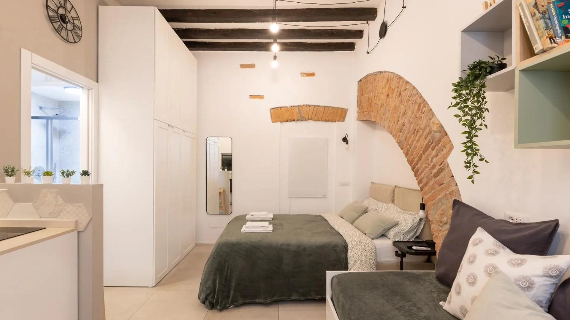 Bricks & Beams Studio In The Key Area Of Milan 0*,